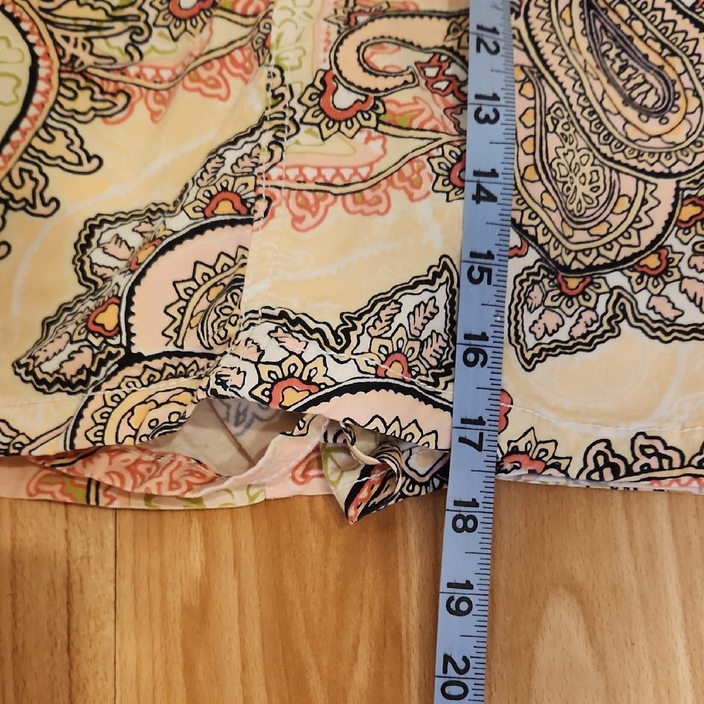 Vibrant Paisley Print Shorts - Picture 5 of 9